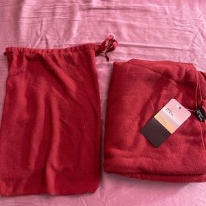 Short Stories Travel Blanket